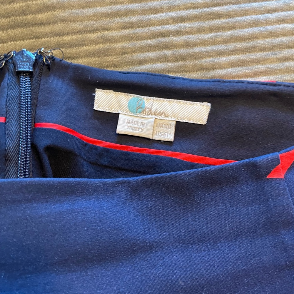 Boden Floral Pencil Skirt – Navy & Red – Size US 6P / UK 10P - Picture 4 of 6